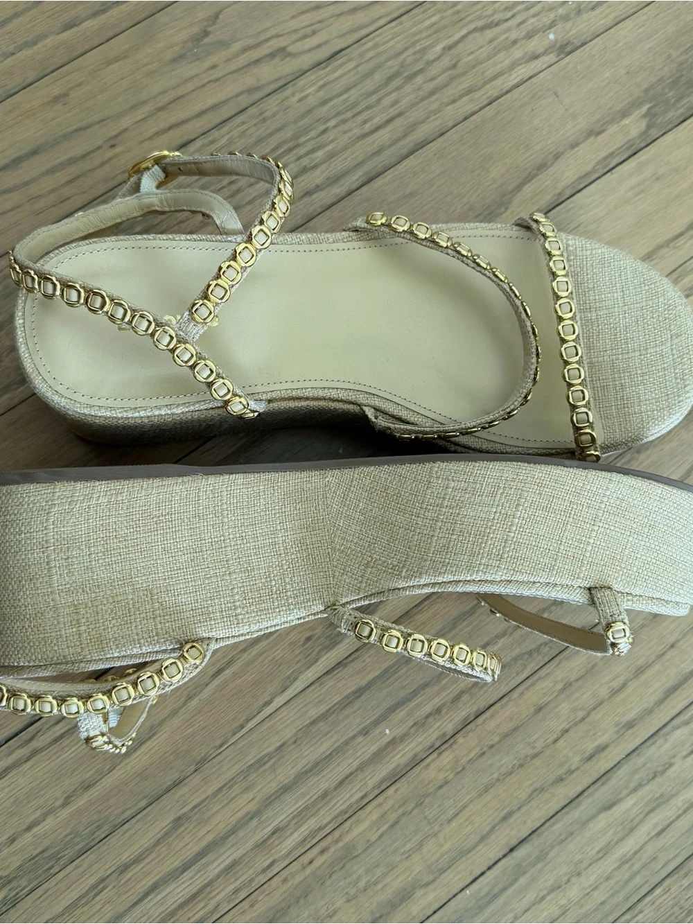 Larroude Gio Milanina Flatform Sandal (Beige Raffia)